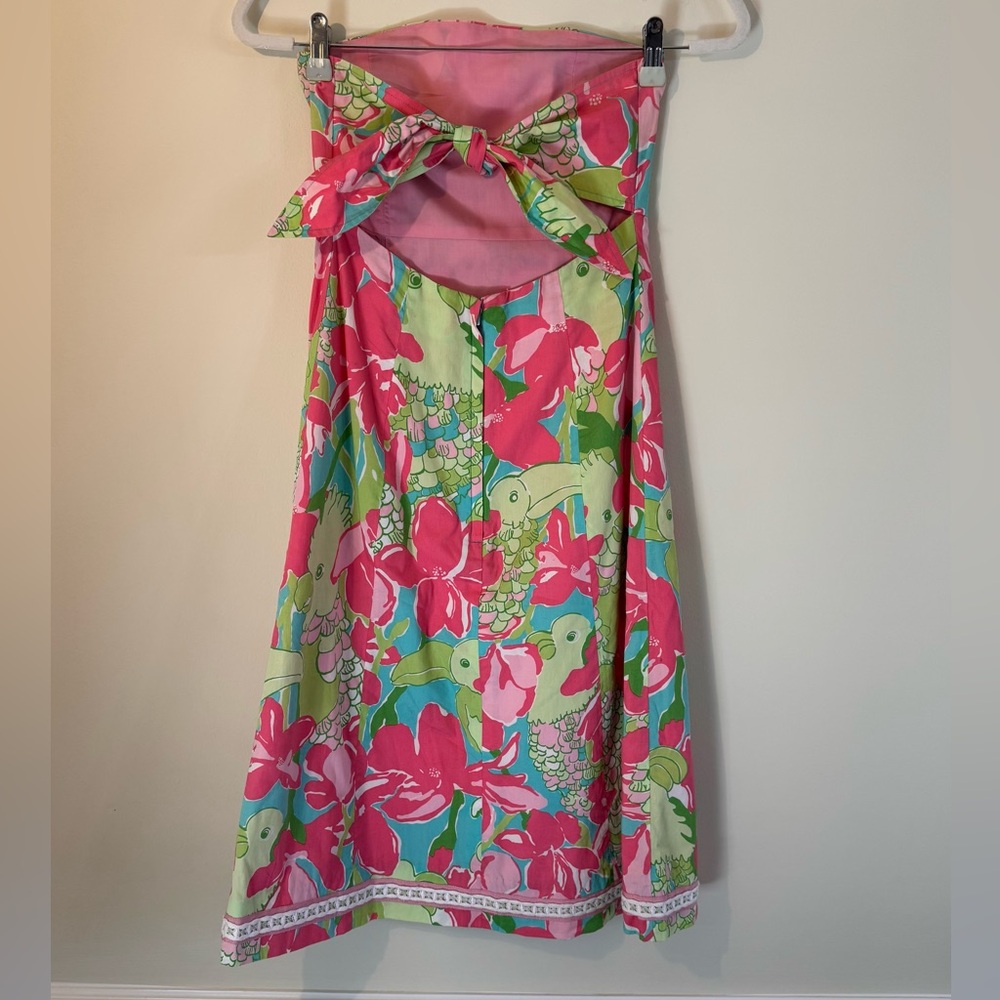 Vintage Lilly Pulitzer Cotton Dress in a Pink Green Floral/Parrot Pattern Size 0 - Picture 2 of 11